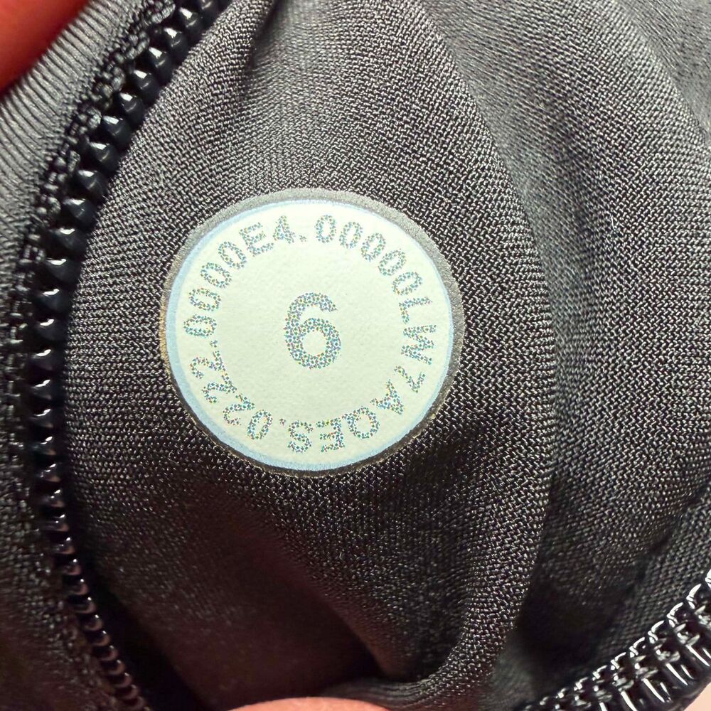 Lululemon Track That Short Mid Rise 5" Black - Picture 8 of 8